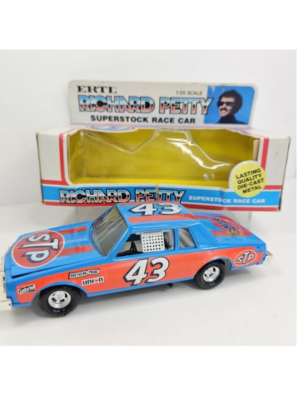 Vintage ERTL Richard Petty #43 Superstock Race Car 1/25 Die Cast w/ Box